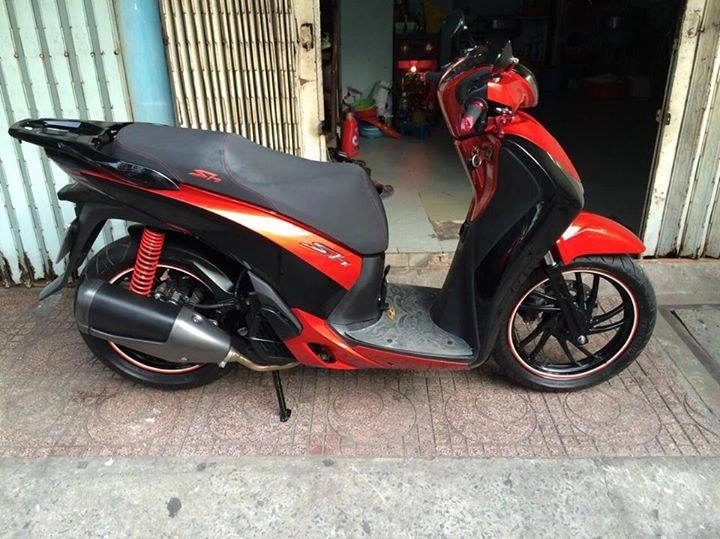 Honda sh với màu đỏ candy cực tươi