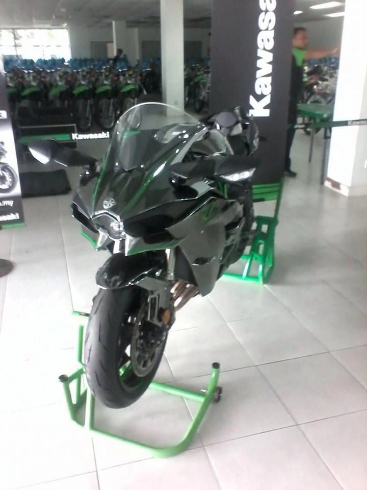 Kawasaki h2 có giá chính hãng 1059 tỉ đồng tại việt nam