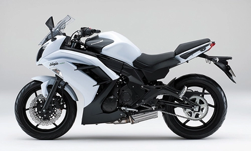 Kawasaki ninja 400 2015 với giá gần 120 triệu đồng