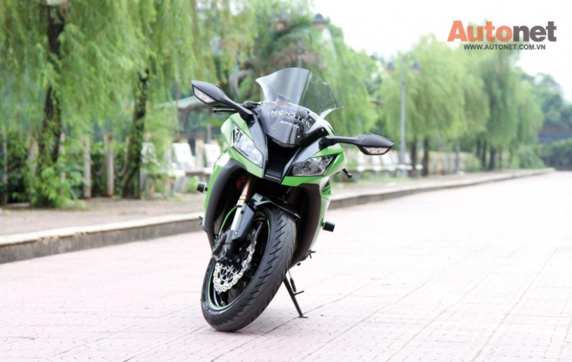 Kawasaki ninja zx-10 một trong những kẻ dẫn đầu về tốc độ