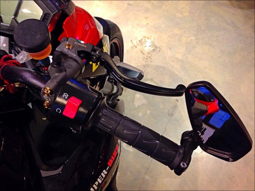 Kawasaki z800 đỏ đen mạnh mẽ cùng austin racing
