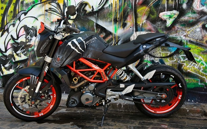 Ktm duke 390 phong cách nổi loạn cùng phiên bản joker