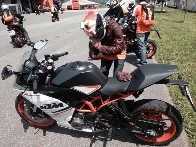 Ktm rc390 xe côn tay thể thao đẹp và giá rẻ bất giờ