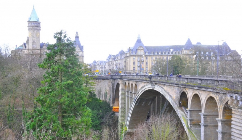 Luxembourg vương quốc của những cây cầu