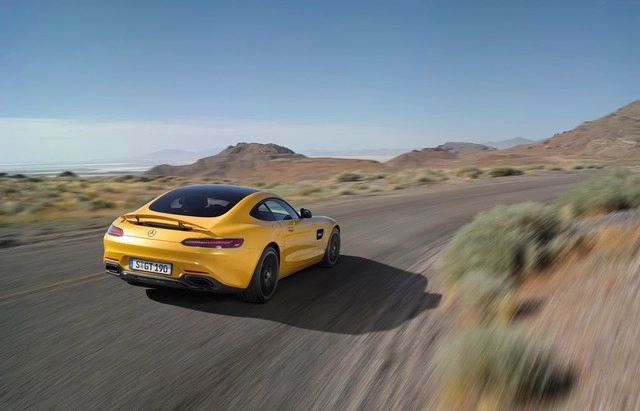 Mercedes-amg gt s vừa ra mắt đã đến việt nam