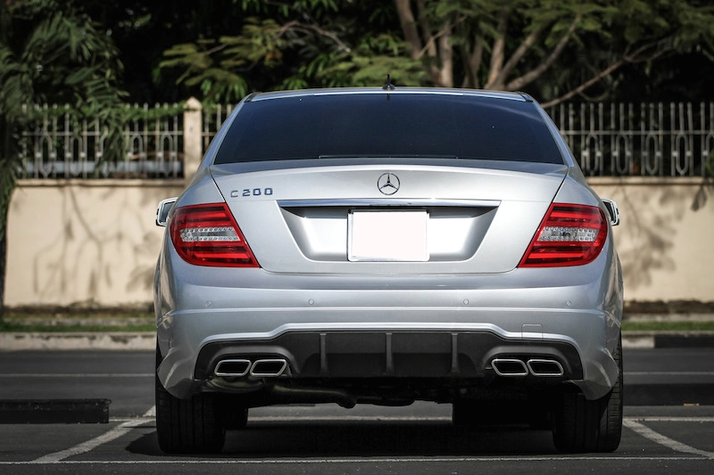 Mercedes c-class w204 đẹp hơn khi độ bodykit c63 amg