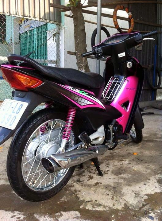 Ngắm chiếc honda wave độ đẹp với màu hồng nữ tính