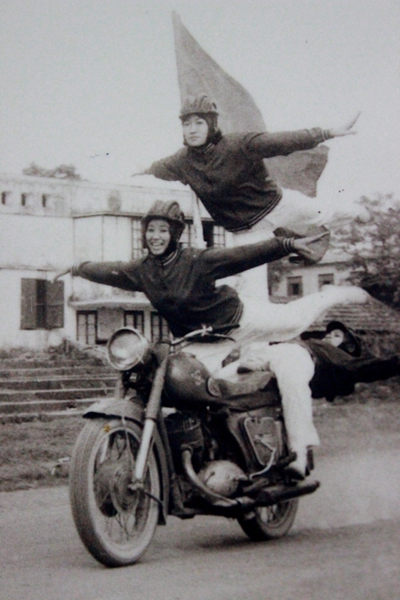 Những cô gái của đội môtô bay 50 năm trước
