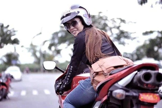Những nữ biker việt cá tính đam mê xe pkl
