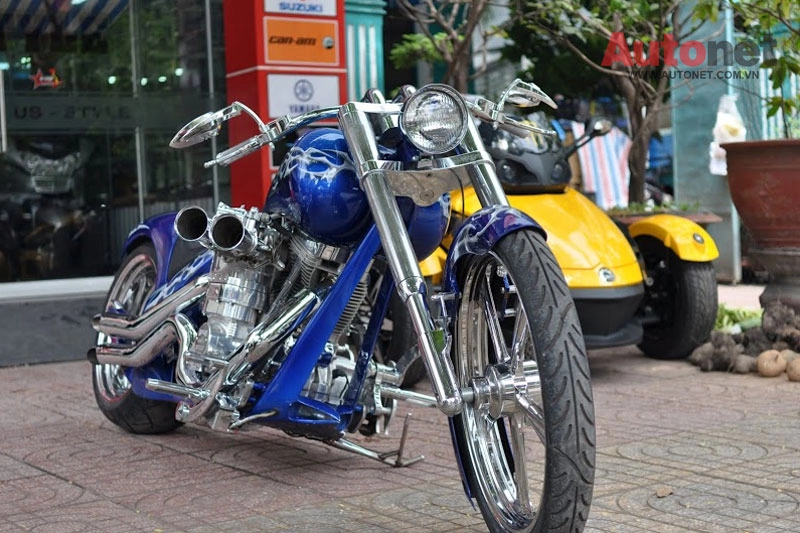 Siêu môtô big dog custom one với động cơ 2000cc tại việt nam