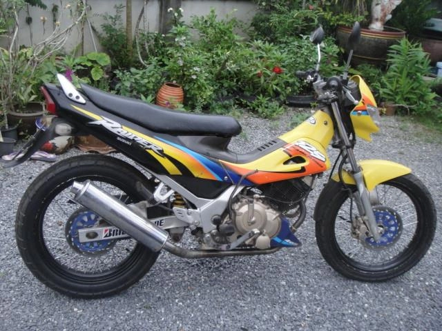 Suzuki raider 125cc phong cách đình đám một thời