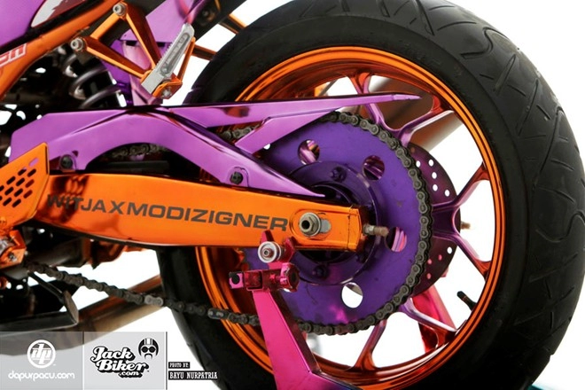 Yamaha r25 màu sắc nổi bật của biker mạo hiểm