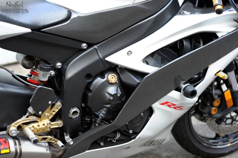 Yamaha r6 với nhiều đồ chơi khủng của biker sài gòn