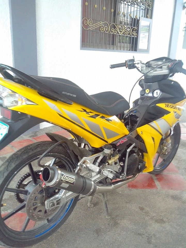 Yamaha x1r vàng chóe