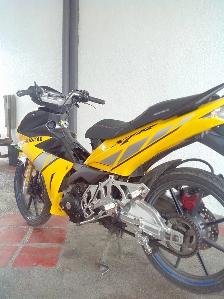 Yamaha x1r vàng chóe