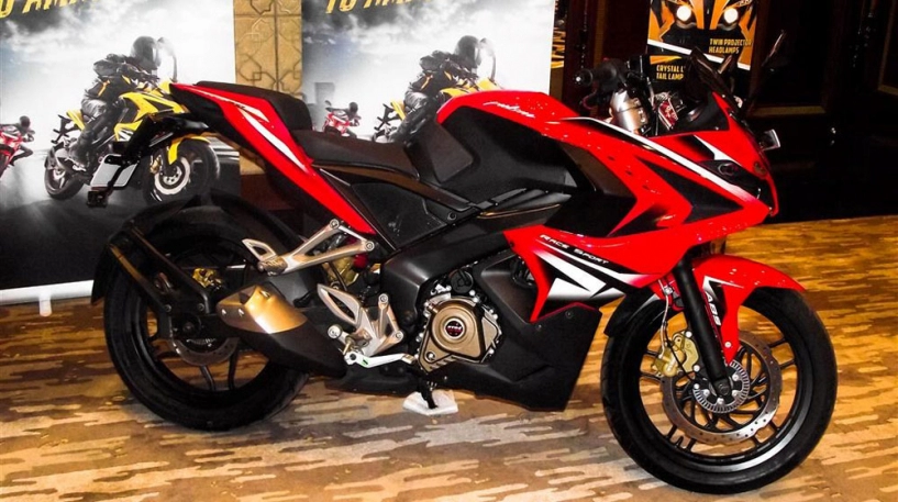 Bajaj pulsar rs200 chính thức ra mắt với giá khoản 40 triệu đồng