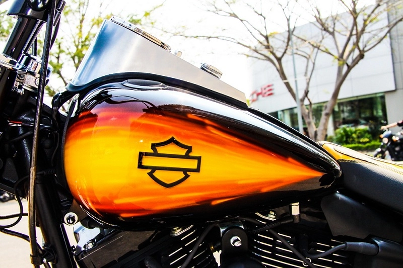 Cận cảnh harley-davidson fat boy special 2015 tại sài gòn