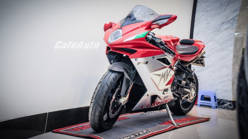 Cận cảnh siêu mẫu mv agusta f4 tại việt nam