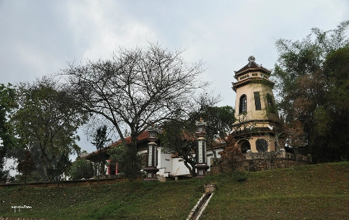 Du xuân vãn cảnh chùa ở đà lạt