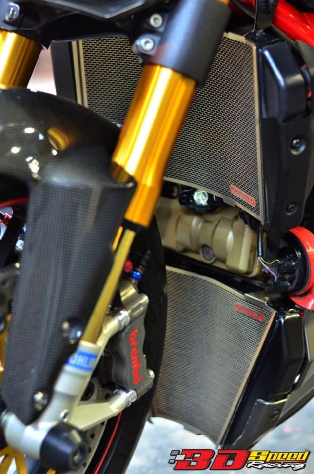 Ducati streetfighter s độ cực khủng với loạt đồ chơi hàng hiệu