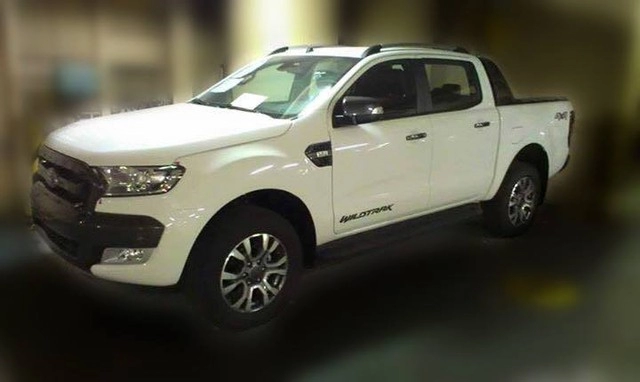 Hé lộ hình ảnh nội thất xe bán tải ford ranger 2015