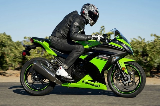 Kawasaki ninja 300 ra mắt tại indonesia với giá 137 triệu đồng