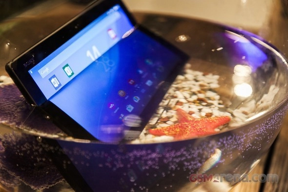 mwc 2015 sony giới thiệu z4 tablet mỏng ngang ipad air 2 nhưng trâu bò hơn