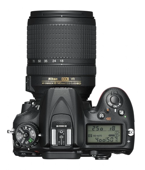 Nikon ra mắt d7200 nâng cấp nhẹ thân máy chống chịu tốt với thời tiết