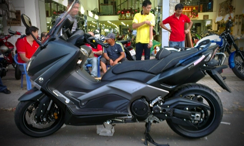 Yamaha tmax 530 phiên bản iron max về việt nam