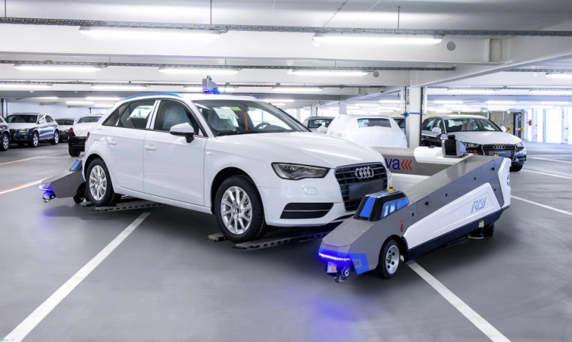 Audi đang sử dụng robot đỗ xe tự động