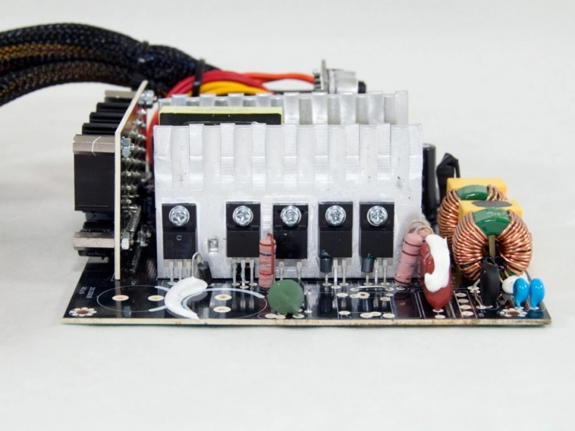 Đánh giá bộ nguồn cooler master g550m p1
