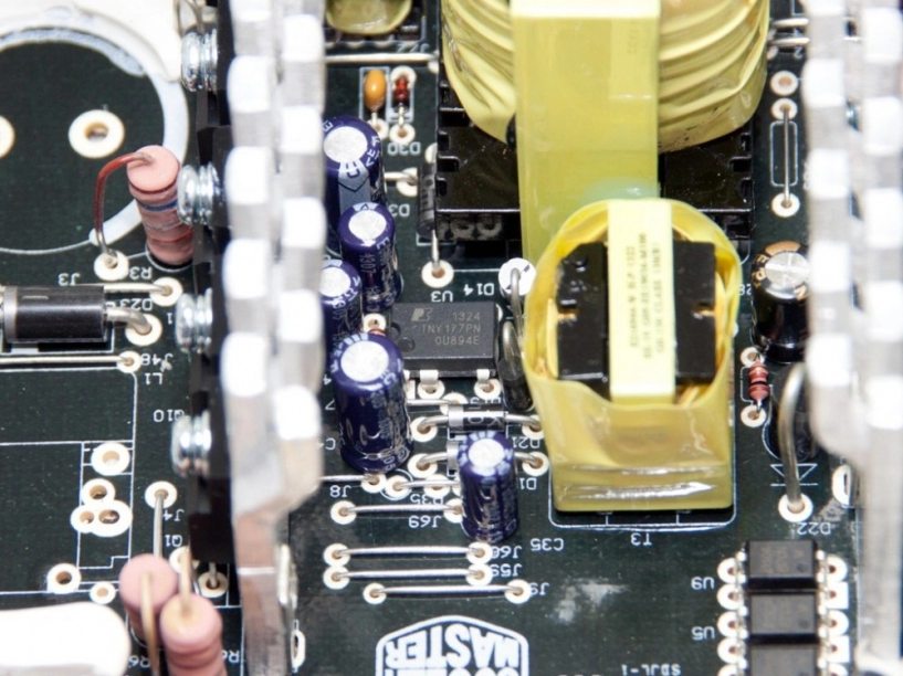 Đánh giá bộ nguồn cooler master g550m p1