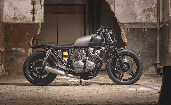 Honda cb750 đầy chất thép với phong cách cafe racer