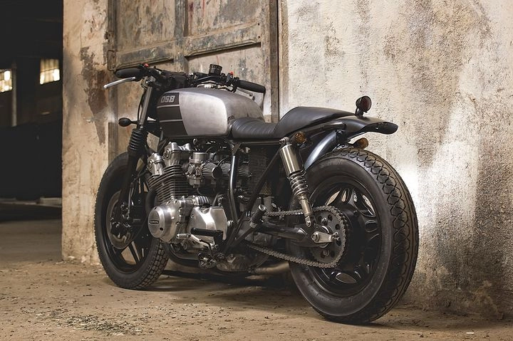 Honda cb750 đầy chất thép với phong cách cafe racer