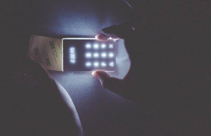 Light - điện thoại siêu mỏng thiết kế đẹp giúp cai nghiện iphone