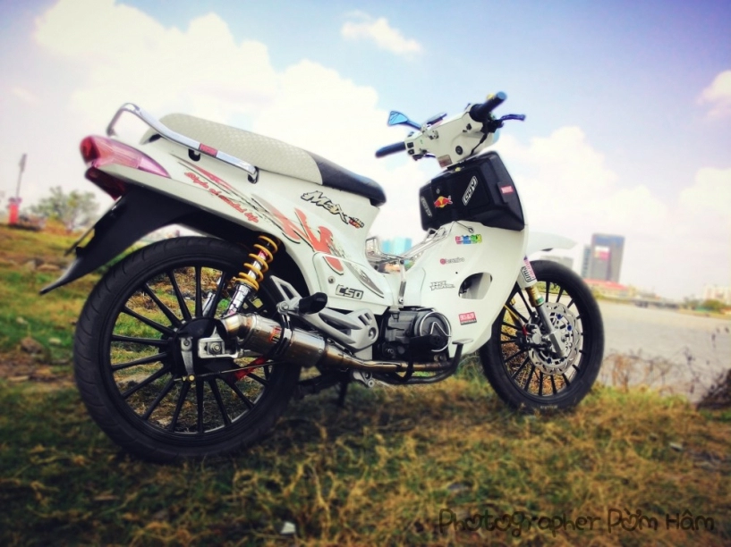 Max neo đô kiêng nôi bât cua hoc sinh giưa sai gon