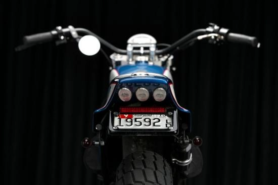 Triumph street tracker mẫu xe độ của một tay đua