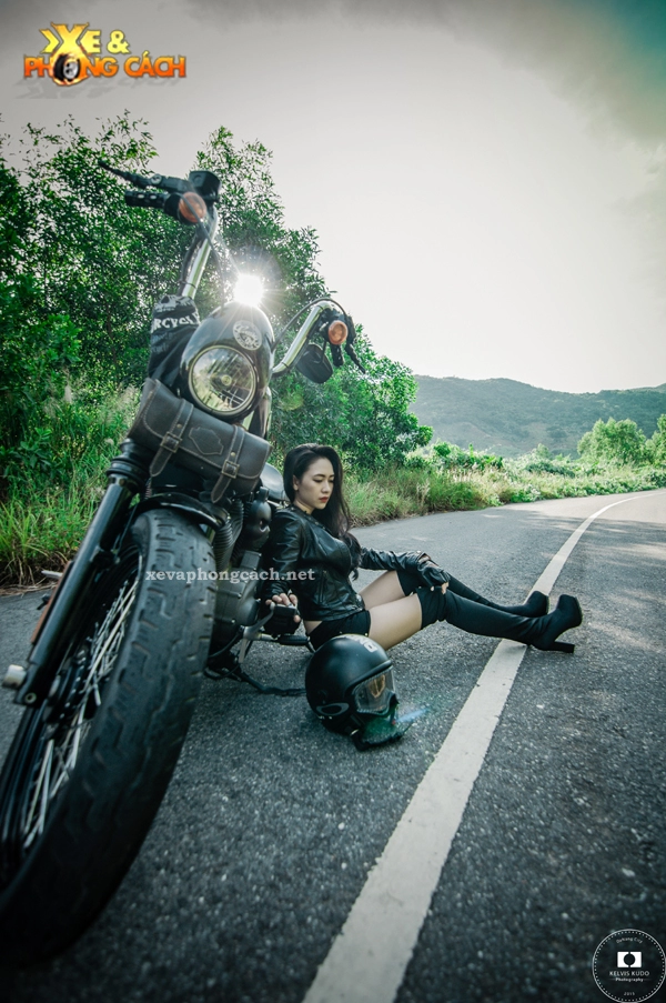 Hotgirl đà nẵng gợi cảm bên harley-davidson độ bobber