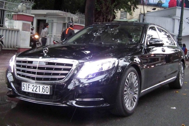 5 chiếc xe siêu sang maybach s600 ở sài gòn