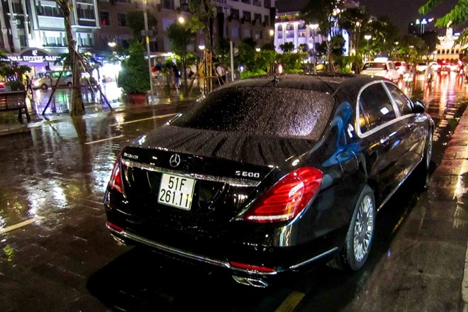 5 chiếc xe siêu sang maybach s600 ở sài gòn