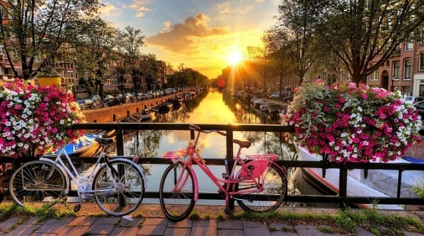 7 điều nên làm khi du lịch amsterdam hà lan