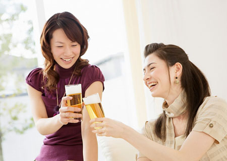 9 lợi ích của việc uống bia đúng cách