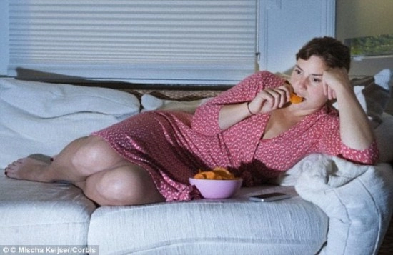 Ăn tối muộn tăng nguy cơ ung thư vú ở phụ nữ