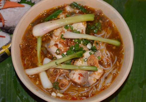 Bánh canh hủ tiếu đậm hương vị biển vũng tàu