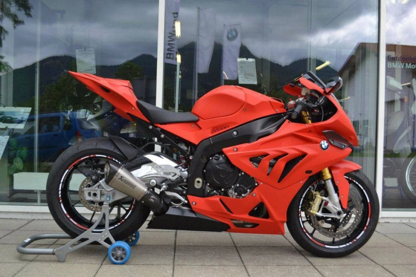 Bmw s1000rr độ đầy nổi bật với phiên bản đỏ nhám