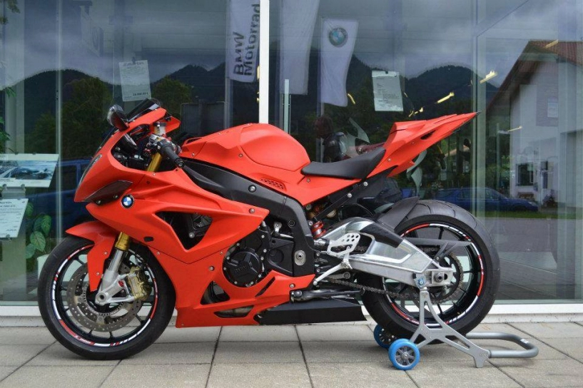 Bmw s1000rr độ đầy nổi bật với phiên bản đỏ nhám