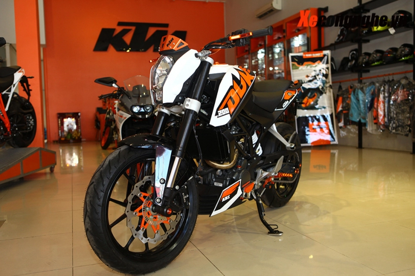 Cận cảnh ktm duke 200 bản 2015 mới về việt nam