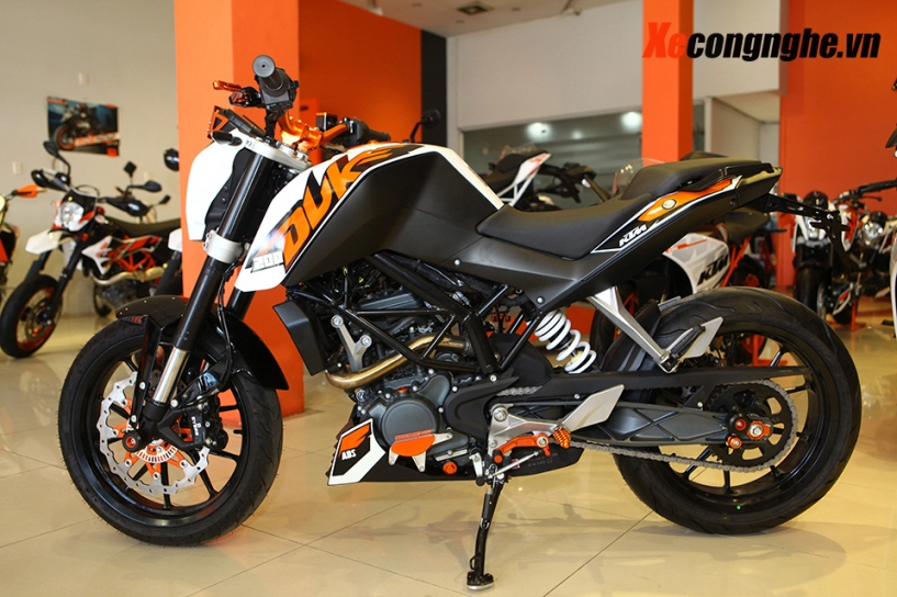 Cận cảnh ktm duke 200 bản 2015 mới về việt nam