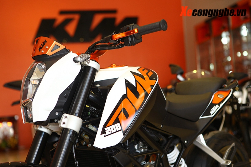 Cận cảnh ktm duke 200 bản 2015 mới về việt nam