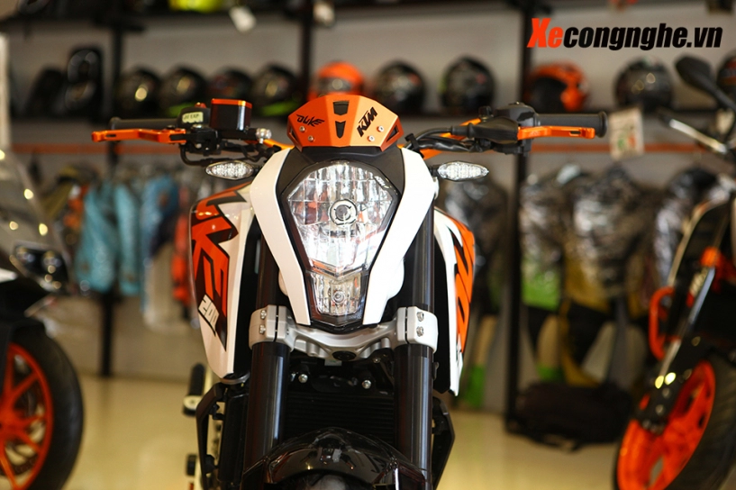 Cận cảnh ktm duke 200 bản 2015 mới về việt nam